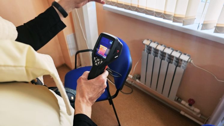 Специалисты Госжилнадзора проверяют систему отопления на улице Михайловской, 15