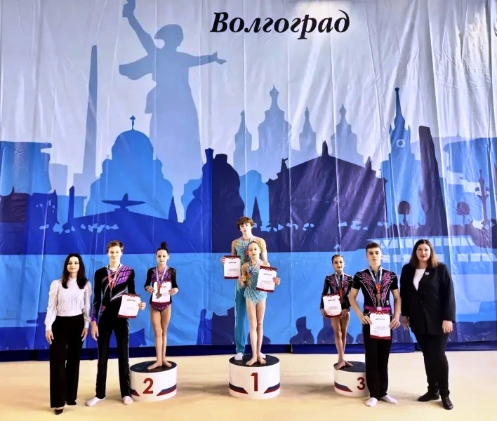 Севастопольцы приняли участие во всероссийских соревнованиях по спортивной акробатике