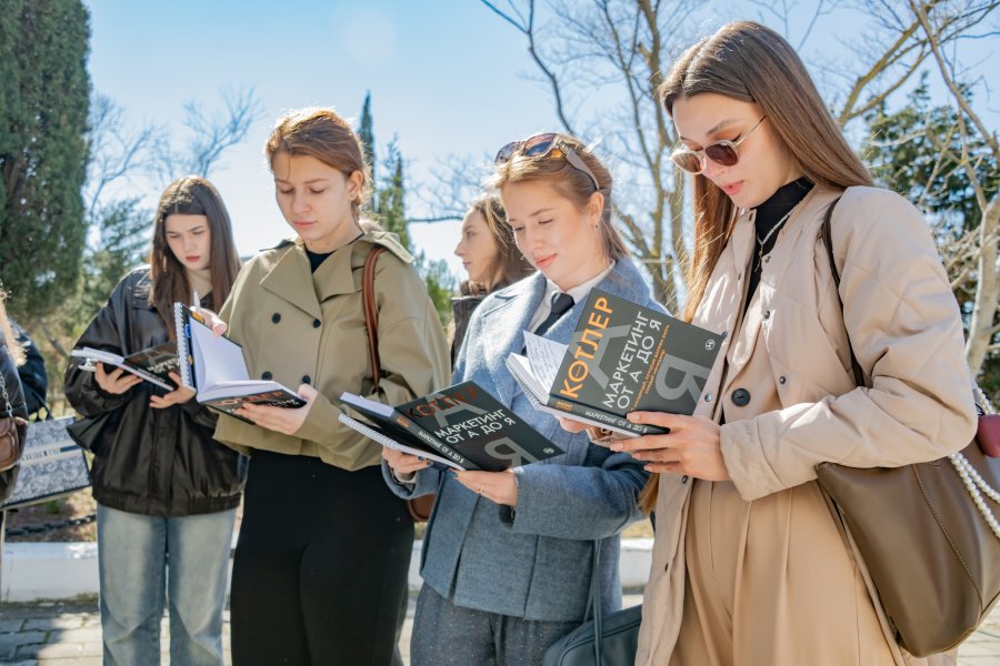 Стартовал уникальный курс по современной наружной рекламе
