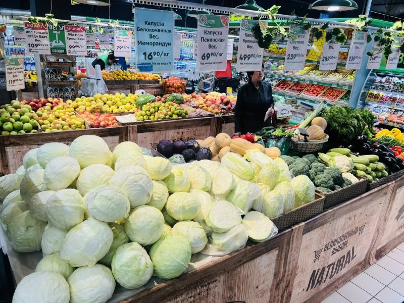 Еженедельный контроль цен на социально-значимые продукты в Севастополе: не подорожали яйца, мясо, сахар, фрукты и овощи