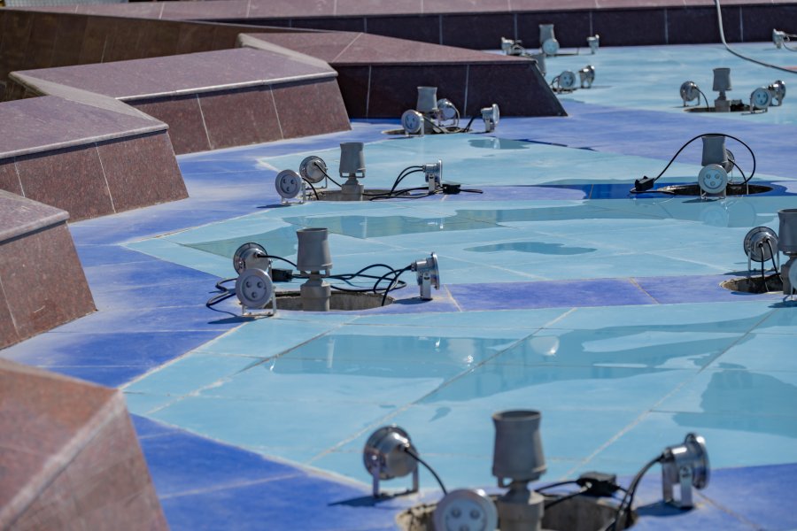 В Севастополе готовят фонтаны к сезону