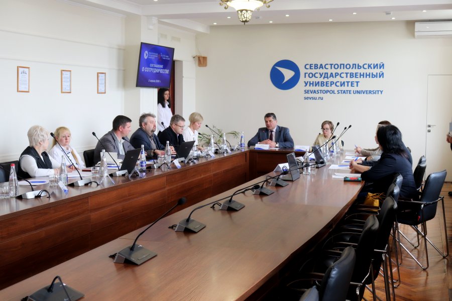 СевГУ и Ялтинский медцентр ФМБА будут вместе обучать медиков и разрабатывать методы лечения