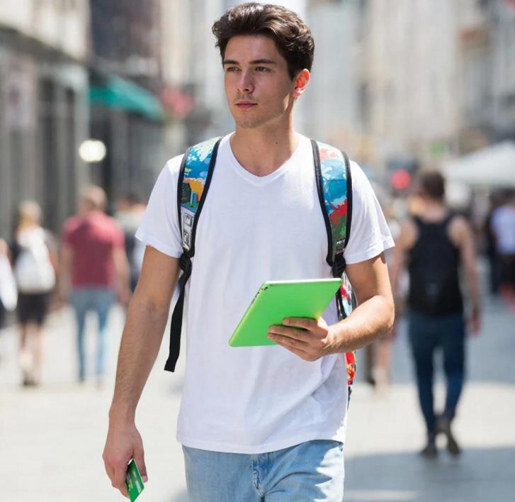 Крымчане и севастопольцы в числе самых активных пользователей финансовой доставки на юге России